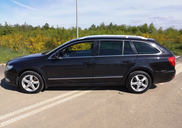 Skoda Superb cena 32400 przebieg: 274344, rok produkcji 2010 z Słupsk małe 667